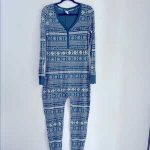Victoria’s Secret PINK fair isle print long sleeve one piece pajama jumper sz L